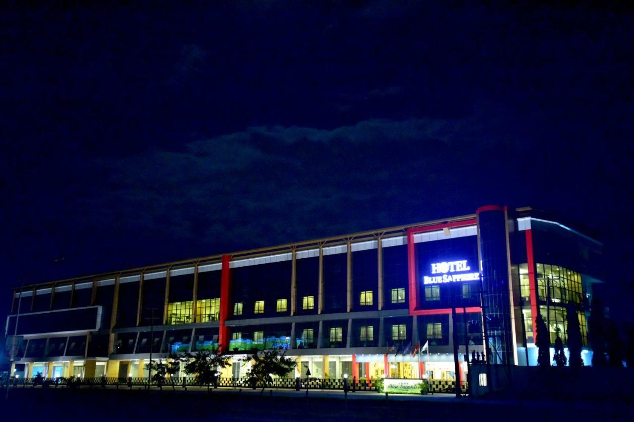 Hotel Blue Sapphire Daressalam Exterior foto