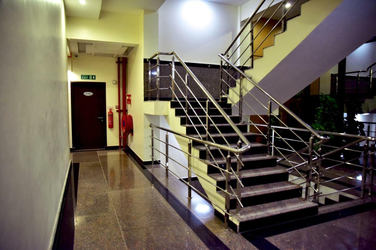 Hotel Blue Sapphire Daressalam Exterior foto